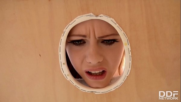 เย็ดลูกค้า หัวนมชมพู หนังโป๊ฝรั่งดูฟรี